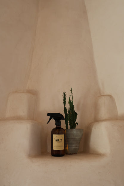 SOFT • moisturizing spray